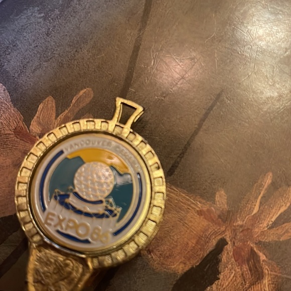 Vintage Vancouver, Canada Expo 86 gold collectors souvenir bell - Picture 6 of 6